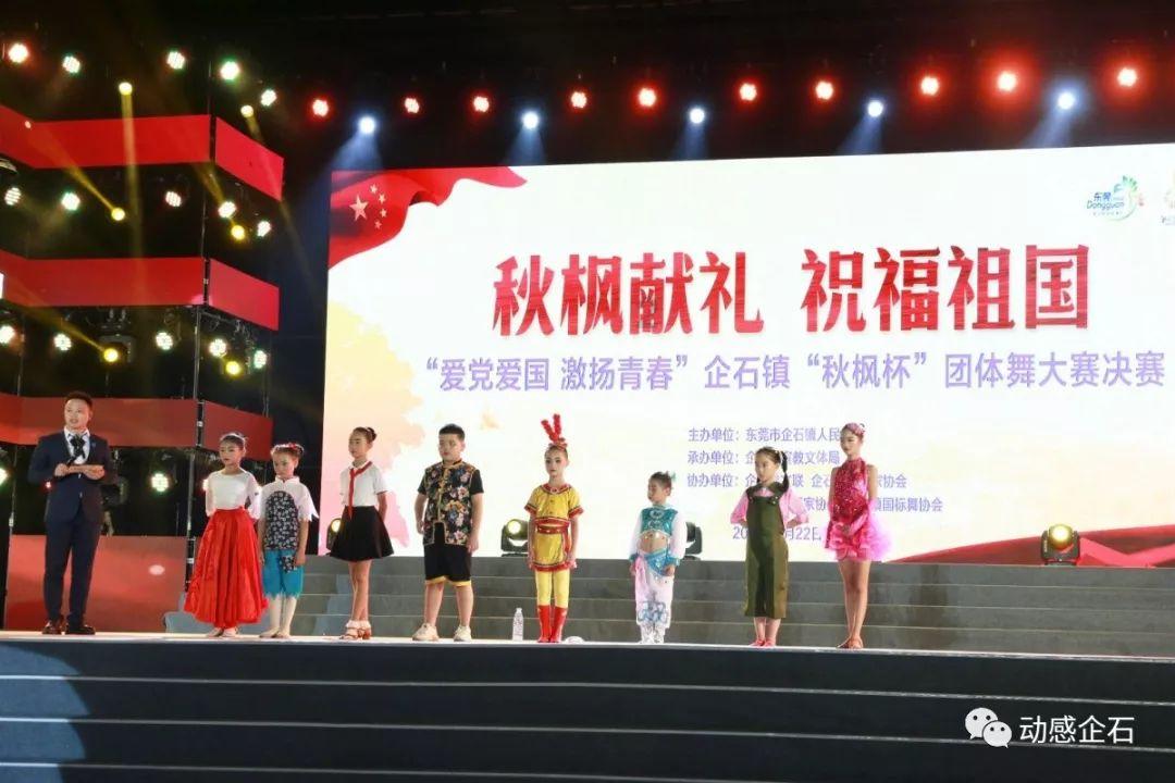 逃离阴暗的房屋